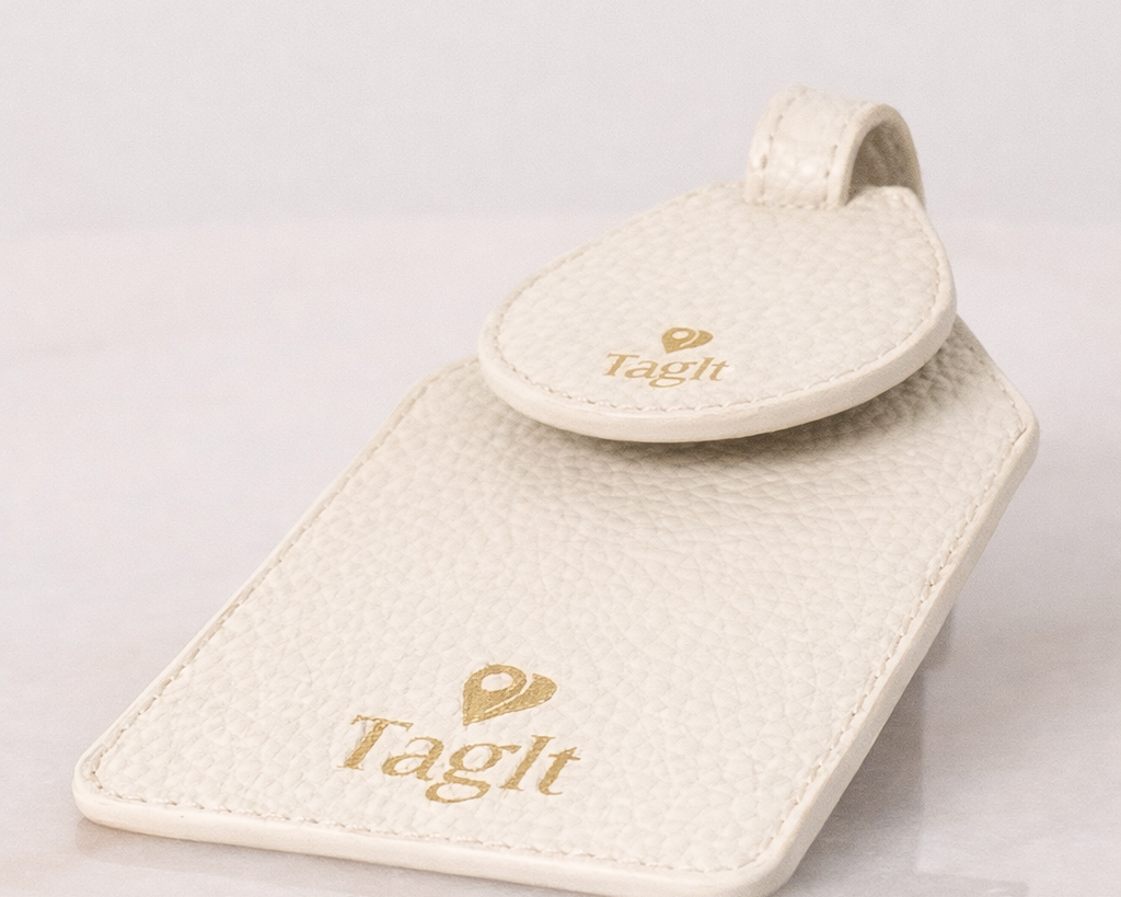 Wayfinder Vegan Pebble Leather AirTag Luggage Tag — Camel — product image 1