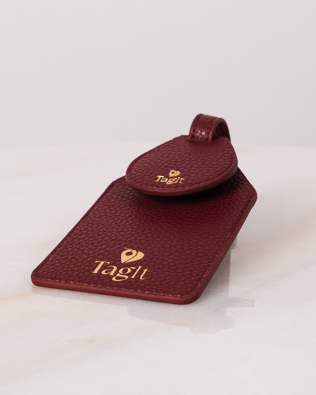 Wayfinder Vegan Pebble Leather AirTag Luggage Tag — Burgundy — product image 4